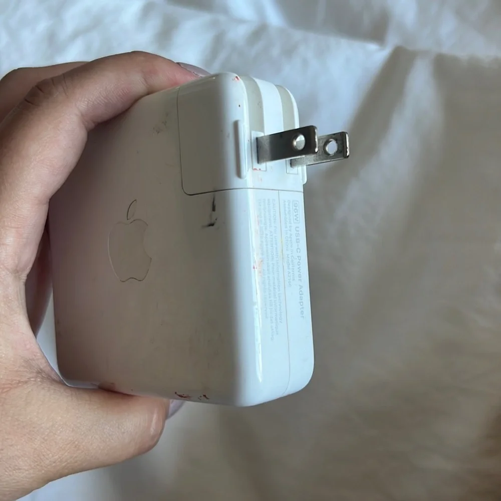 Apple USB-C Power Adapter 96W for MacBook